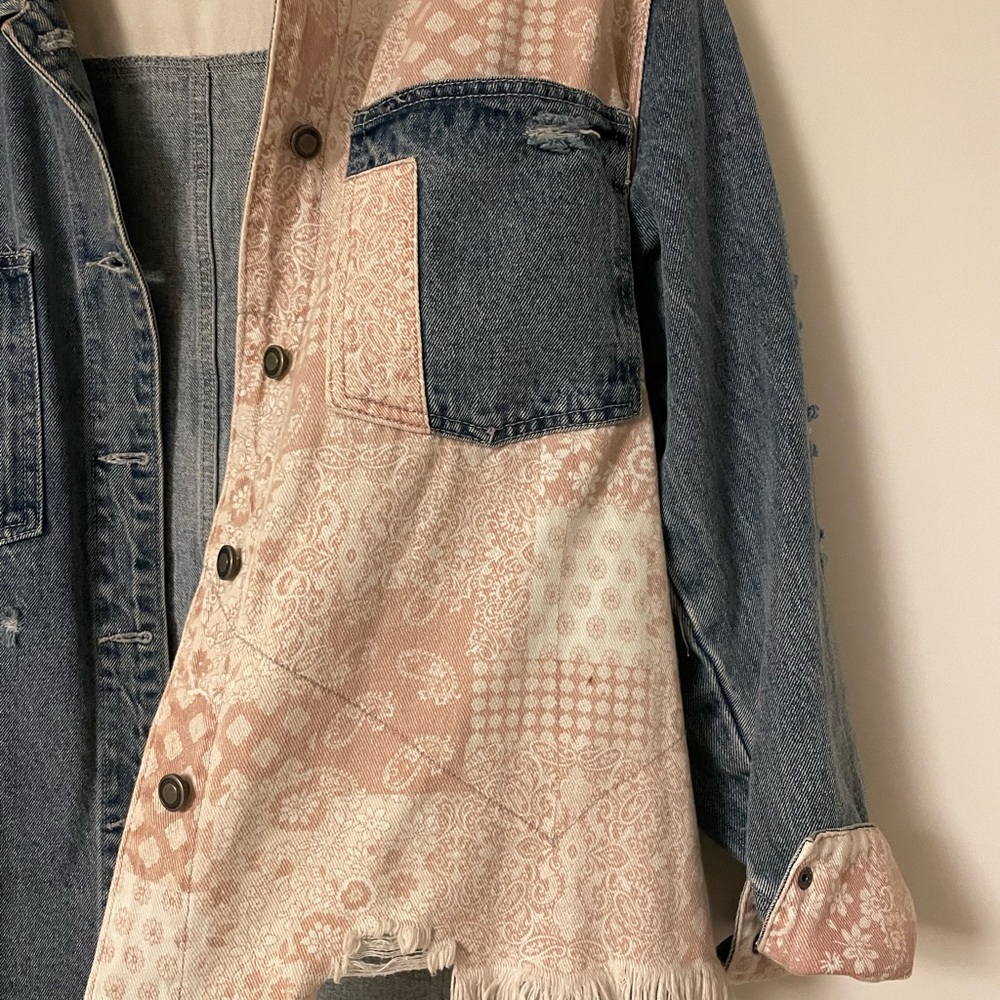 Gimmicks by BKE Blue and Pink Jean Jacket - Picture 5 of 10